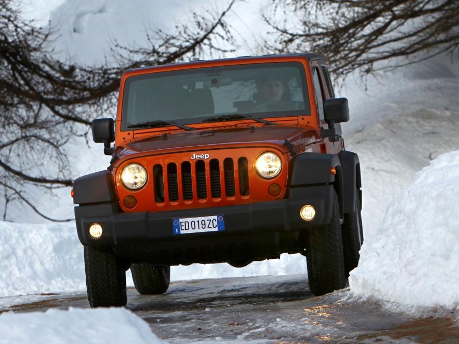  Jeep Wrangler Rubicon 2011 года  (EU) (фото 25 из 30)